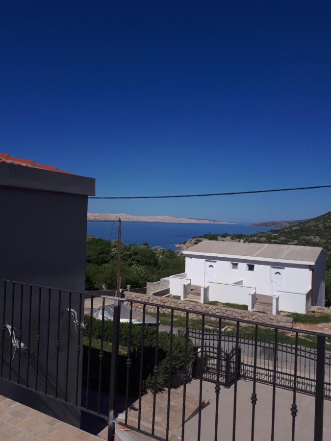 Apartmani Andrea Karlobag Exterior photo